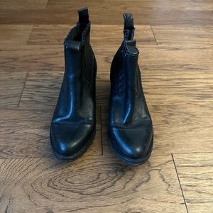 AllSaints black leather pointed-toe ankle boots. 39